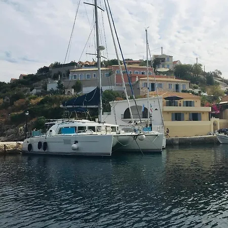 The Cove Assos